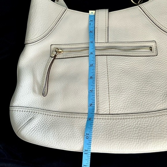 Coach Hampton Hobo off white pebble leather shoulder purse with gold har… - Picture 7 of 13